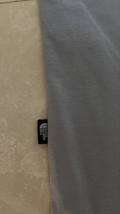 tricou the north face