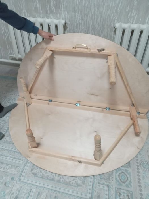 Продам стол круглый