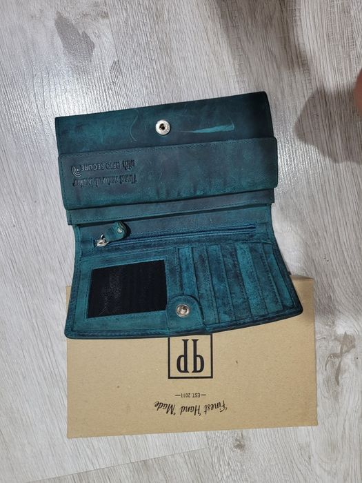 Портмоне естествен велур