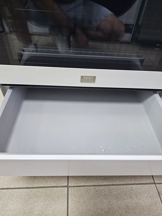 Свободностояща печка Voss Electrolux  2г.гаранция