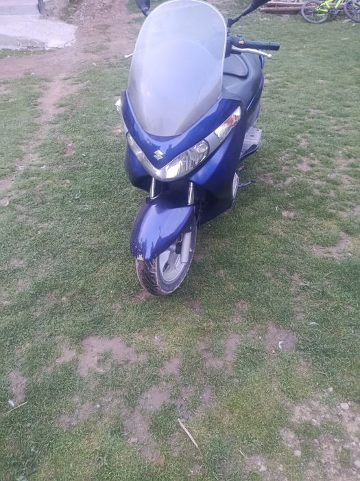 Vând Suzuki 200 URGMAN