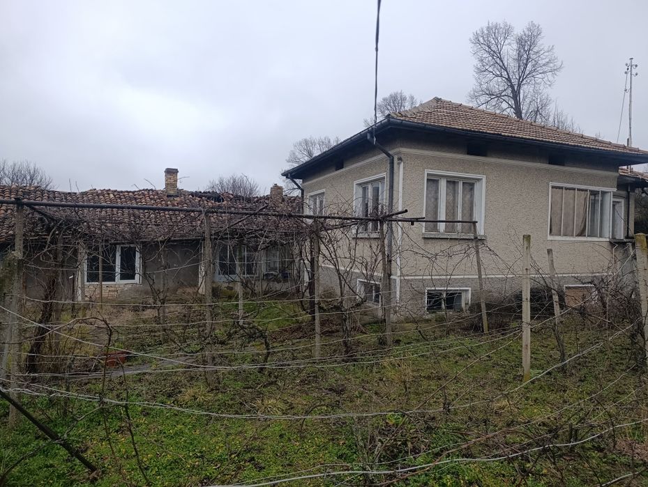 Продава се Къща в с. Ушинци, Област Разград - 65 кв.м за 432 €/кв.м - Снимка #1