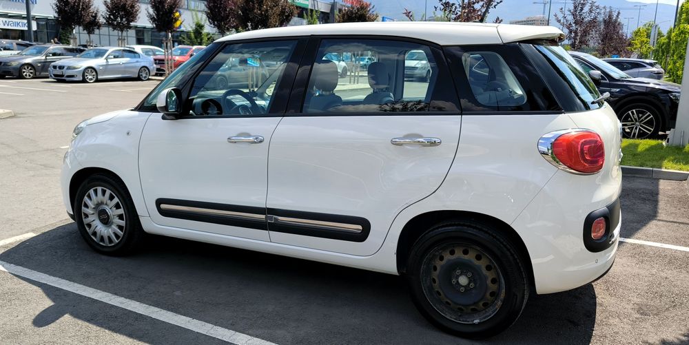 Fiat 500L 1.6 MultiJet 105 к.с. с Камера + Зимни гуми