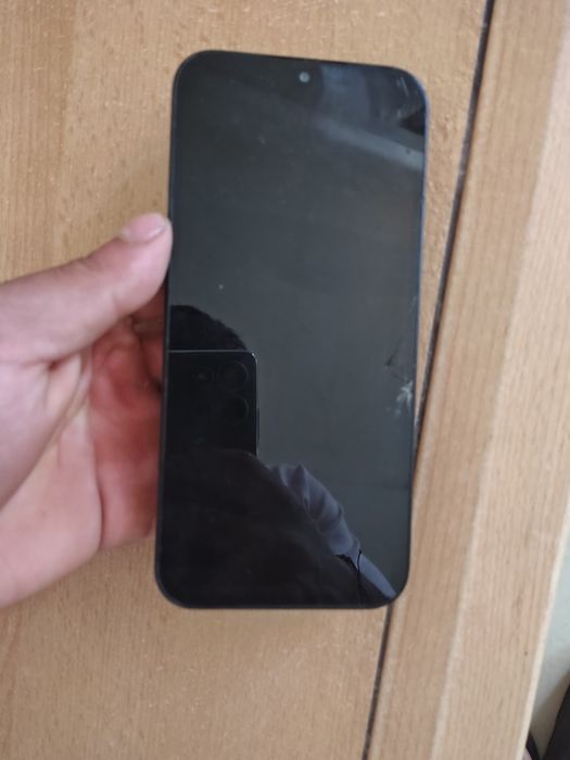 Vând redmi 15C Negociabil