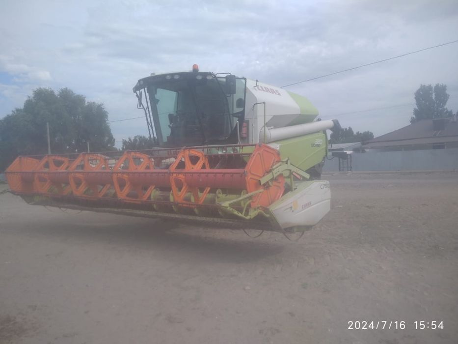 Комбайн уборочный