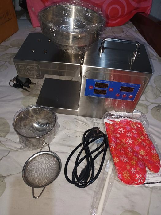 Электрический маслопресс