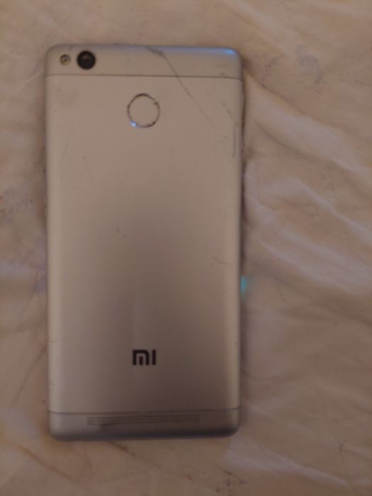 Срочно продам телефон