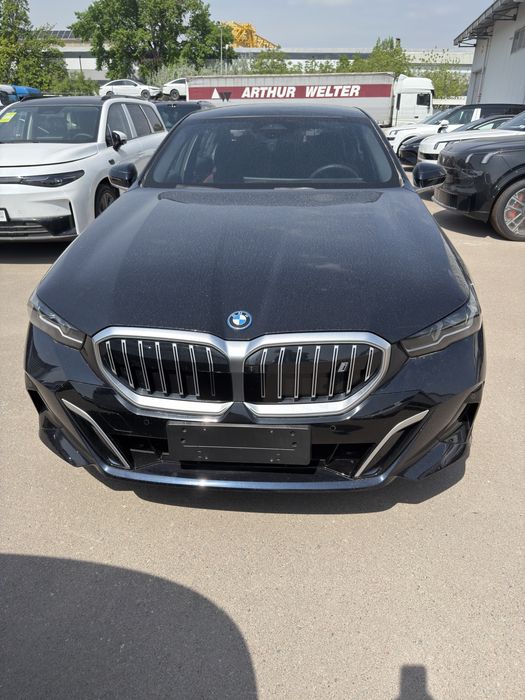 BMW i5 40L M-Sport 2025 yil