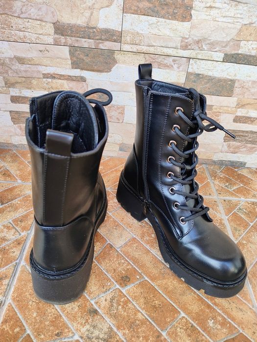 Черни кожени  боти