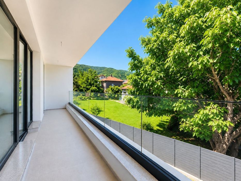 Продава се Къща в с. Лозен, Област София-град - 434 кв.м за 1934 €/кв.м - Снимка #8