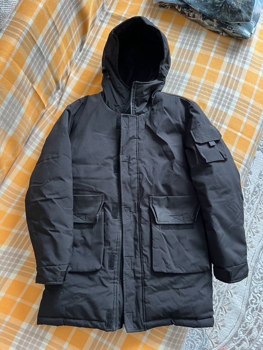 Продаю черную куртку