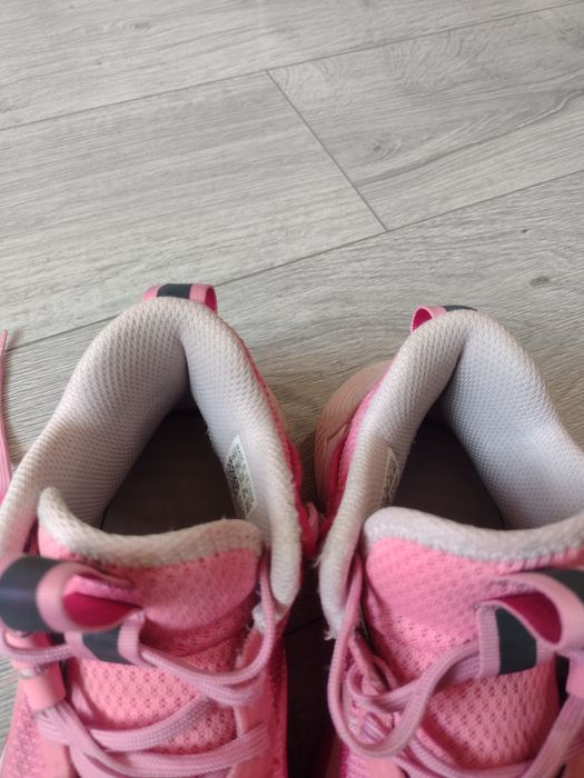 Маратонки Adidas 36,5