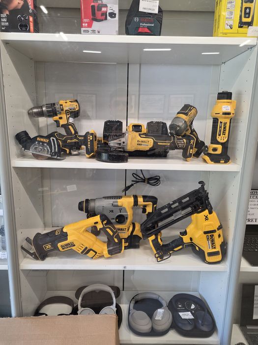 Dewalt Ciocan cuie DCN 660