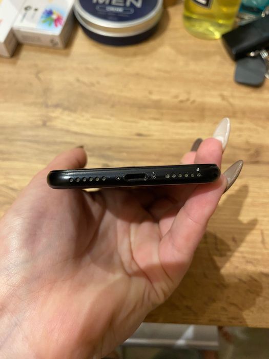 iPhone SE 2020, 64 GB