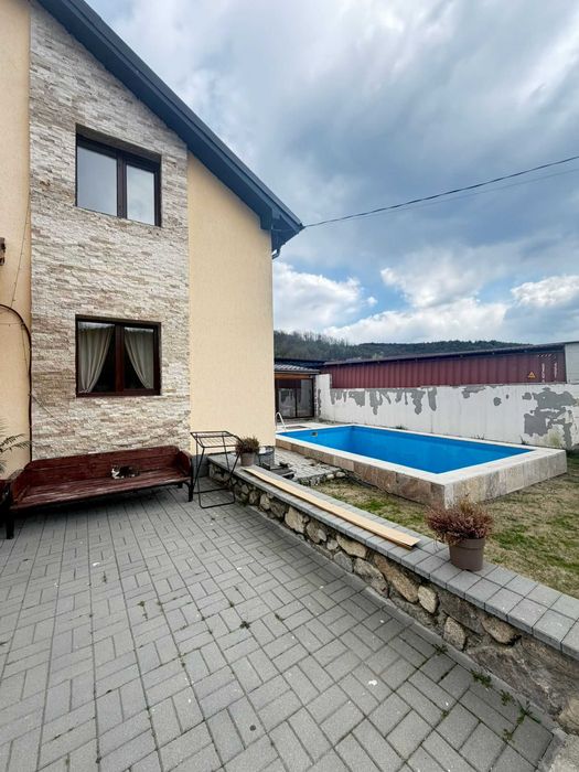 Casa de vânzare Eselnita