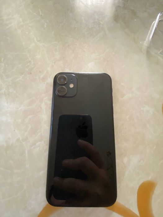 Iphone 11 128GB  qora rang