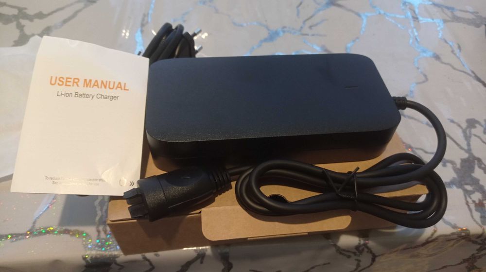 Зарядное устройство