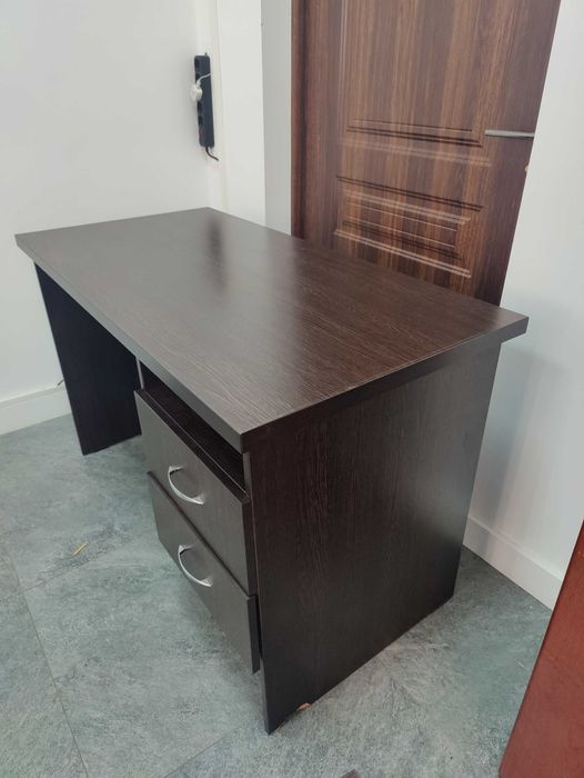 Стол офисный, с ящиками