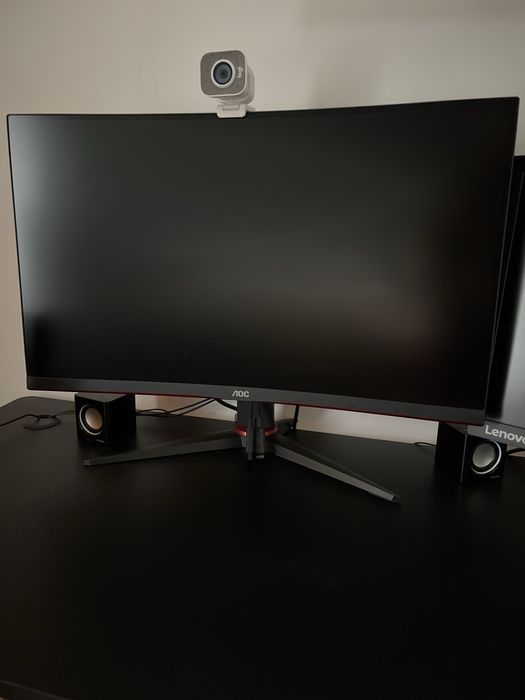 Monitor Gaming AOC 27” 240hz curbat