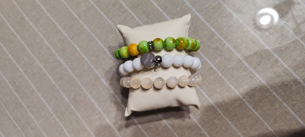 Дамски гривни 16 бр.