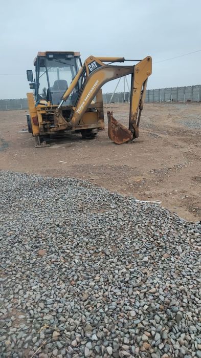 Продам Трактор 3в1 CAT 428C