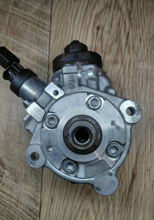 Оригинална ГНП помпа високо налягане за BMW N47 B47 2.0d (0445010506)