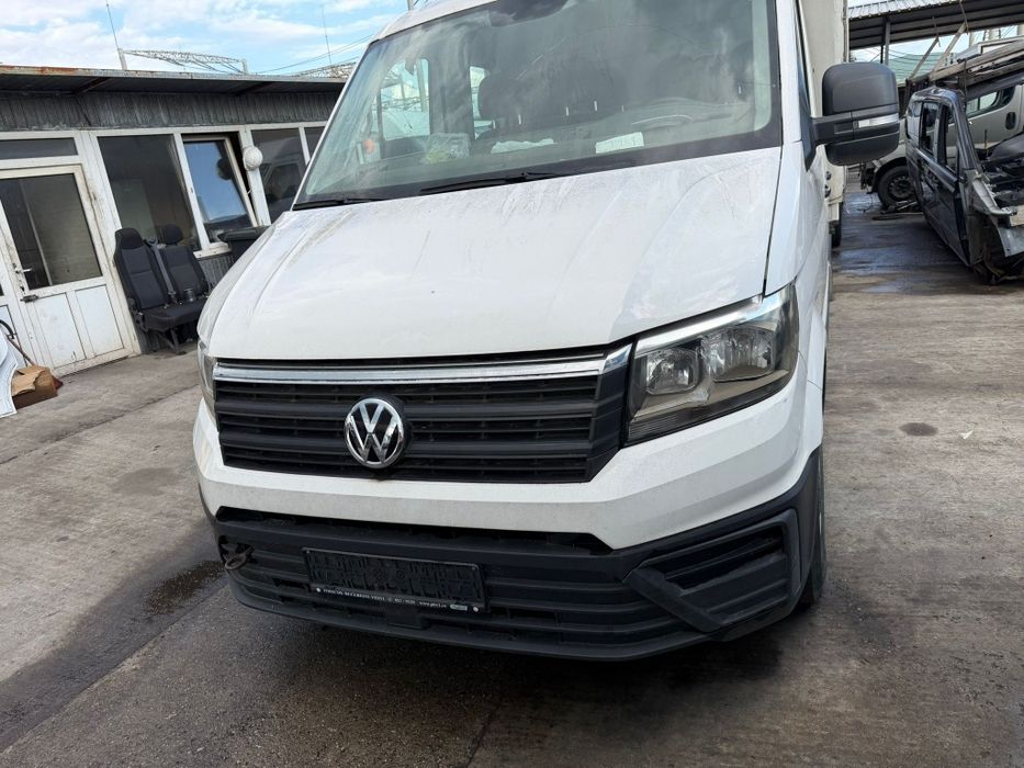 Dezmembrez Volkswagen caracter 2.0