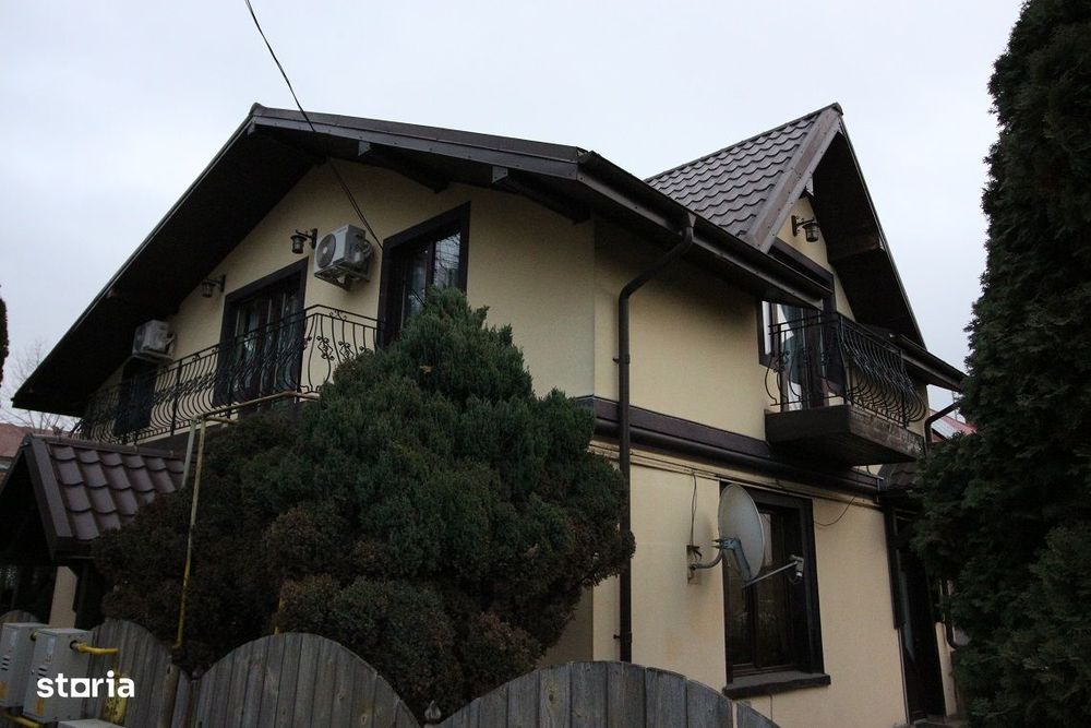 Casa Buhusi Stradal Str Libertarii vizavi Petrom  Mobilat si Utilata