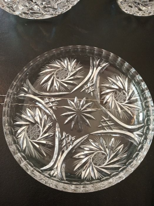 Сервиз чаши от цветен кристал, фруктиери, купи,чинии оловен  кристал