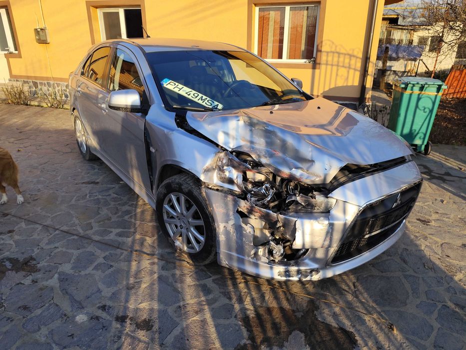 Mitsubishi  Lancer  Avariat  An 2010  1.8i  Acte valabile