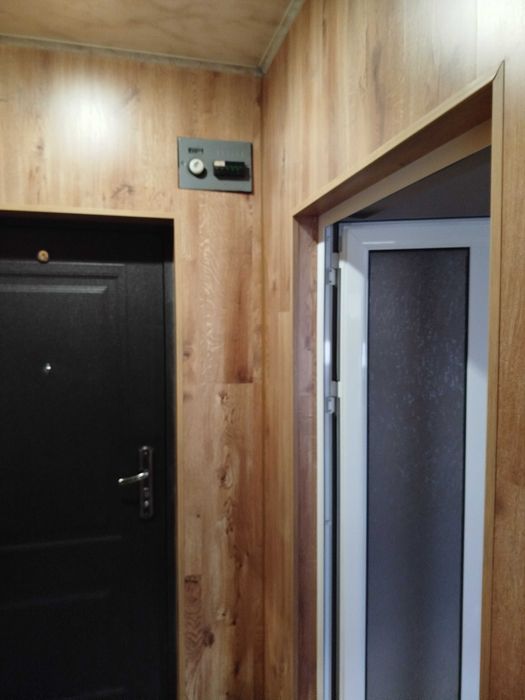 Продавам двустаен апартамент,център