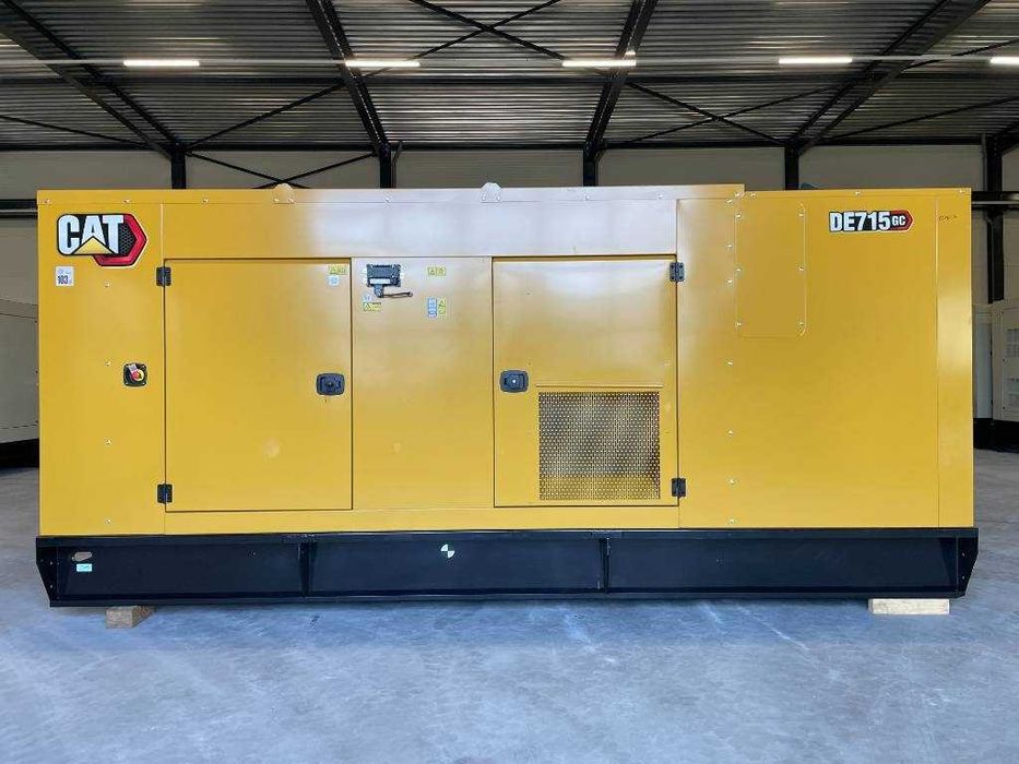 Generator Caterpillar industrial 400 kVA 500 kVA 600 kVA 800 kVA 1000 kVA pentru port nave santier naval uz 24h productie continua