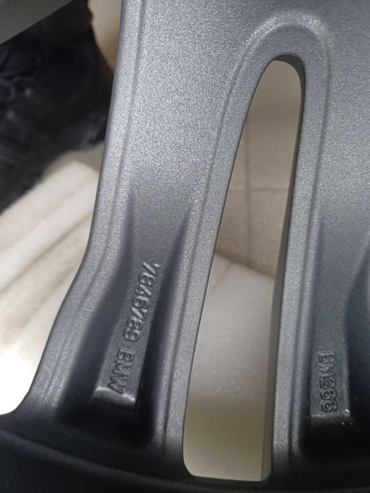 20- BMW X5. X6-F15. F16 Оригинални М-спорт пакет джанти с датчици