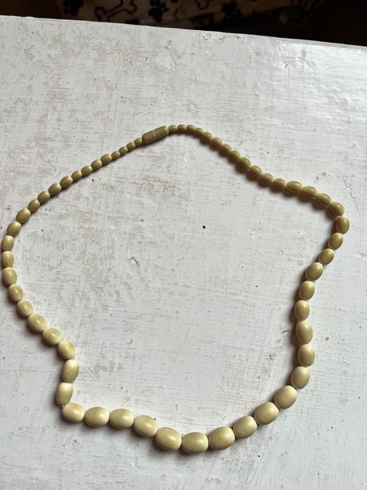 Coliere damă - diferite modele