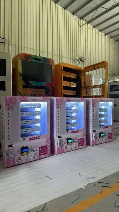 Вендинговый аппарат для продажи средств женской гигиены