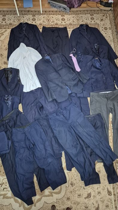 Брюки пиджаки жилеты