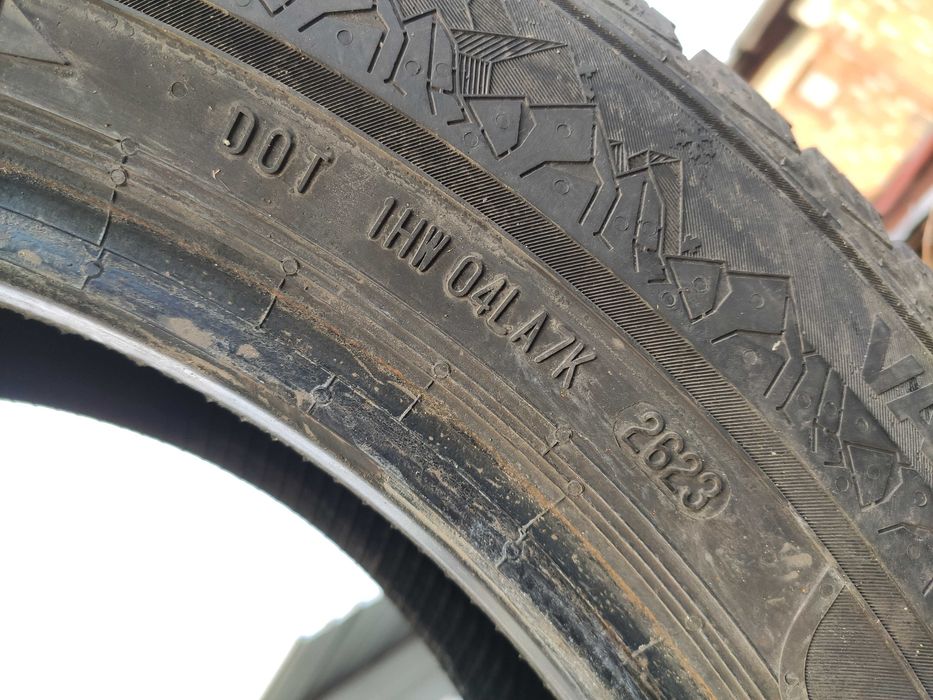 4бр Зимни гуми 225 55 17 С - Semperit