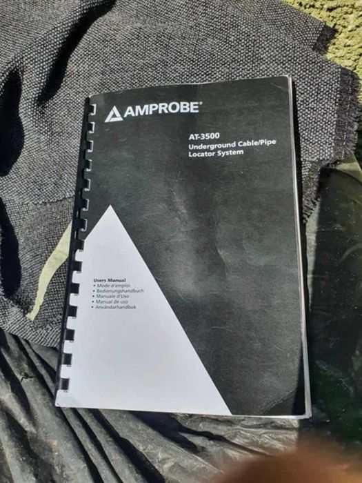 Sistem de localizare a cablurilor și a conductelor subterane