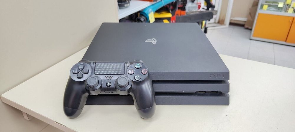 Playstation 4 slim
