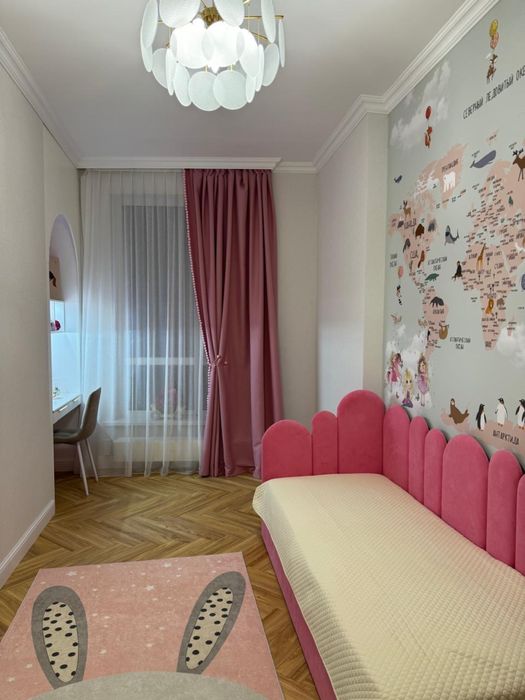 Кровать детский для девочки.