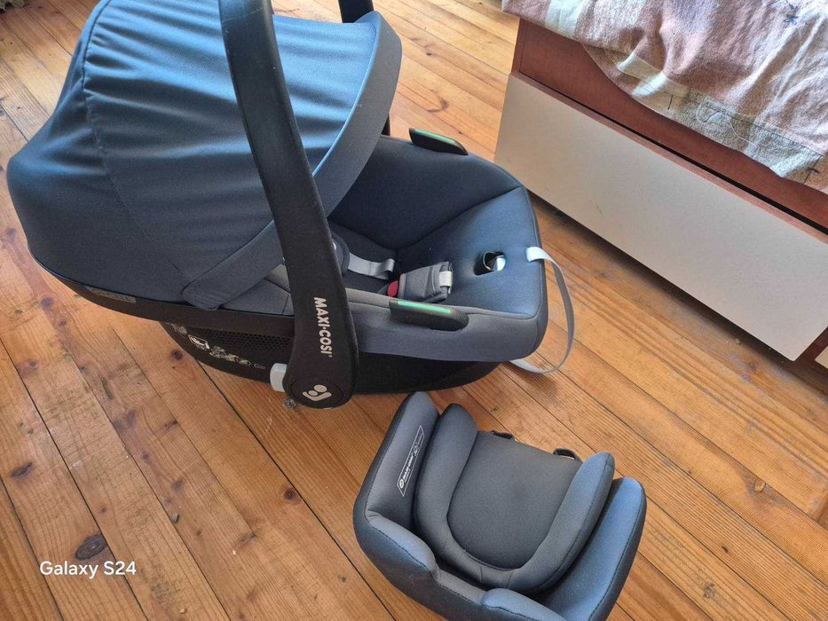 Продавам кошче за бебе Maxi Cosi Pebble S . Подходящ е за деца с височина 40 см до 83 см височина.