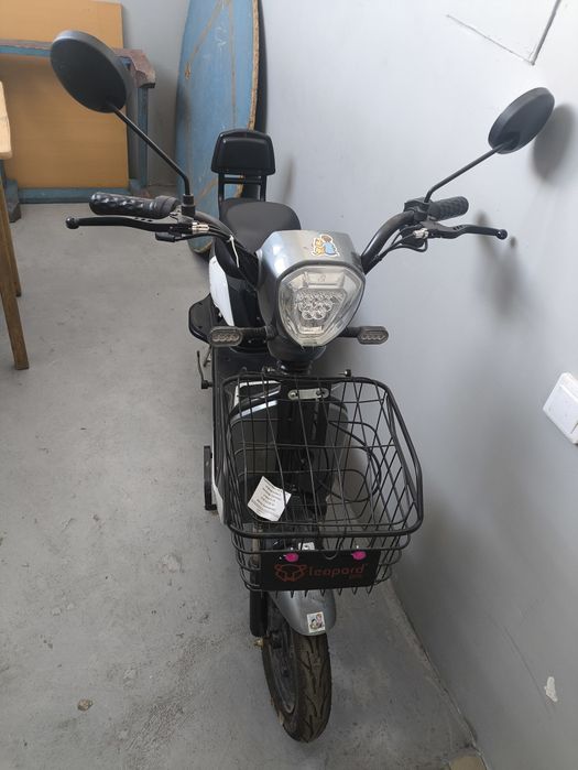 продам электроскутер-велосипед