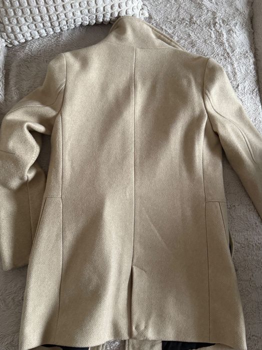 Късо палто Bershka