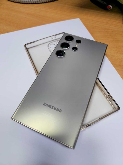 Samsung Galaxy S24 Ultra Titanium 512Gb (ca NOU) + Folie sticlă Magi Guard Nouă (cadou)
