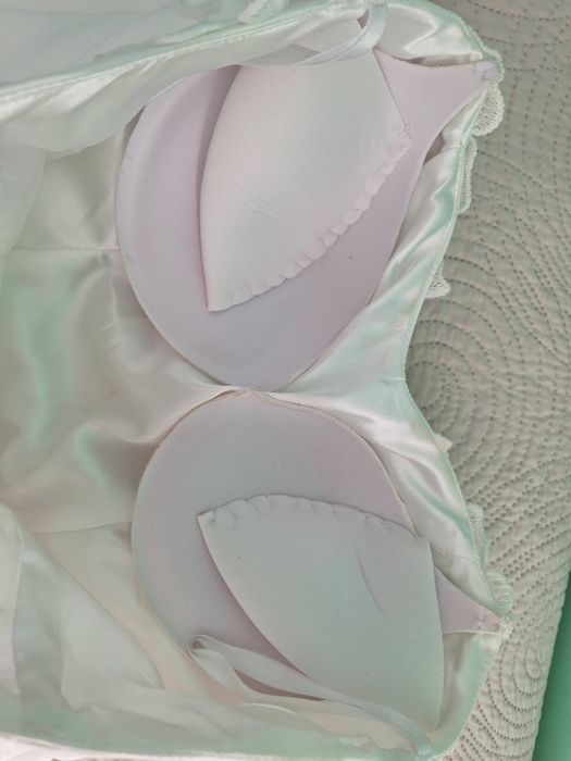 Къса булчински или официална рокля