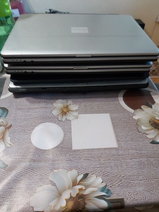 3 laptopuri ptr piese 50 lei toate