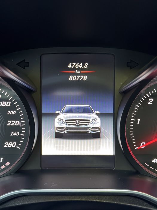 Mercedes  C220