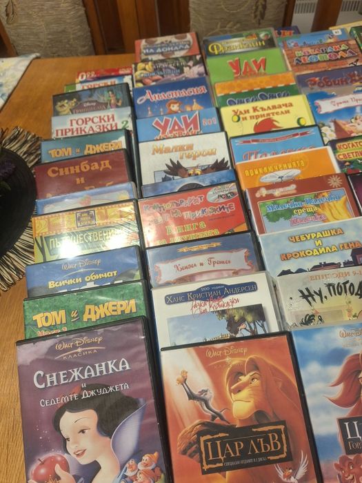 Видеокасети и DVD