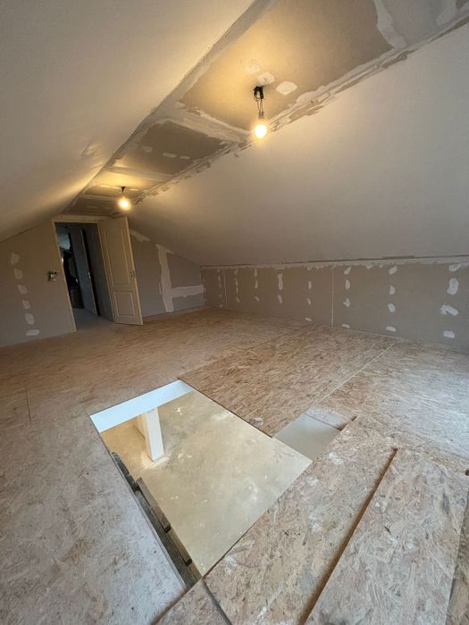 Casa de vânzare în Mocira 
Se oferă spre vânzare casă semifinisată, cu