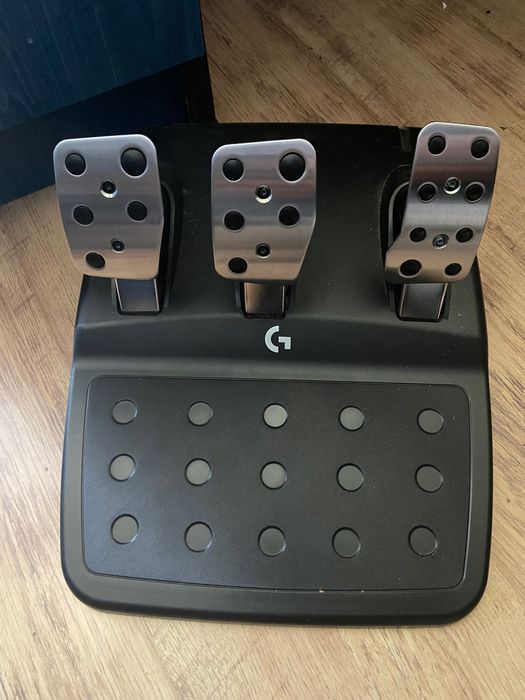 Logitech g923 PS4/PS5/PC